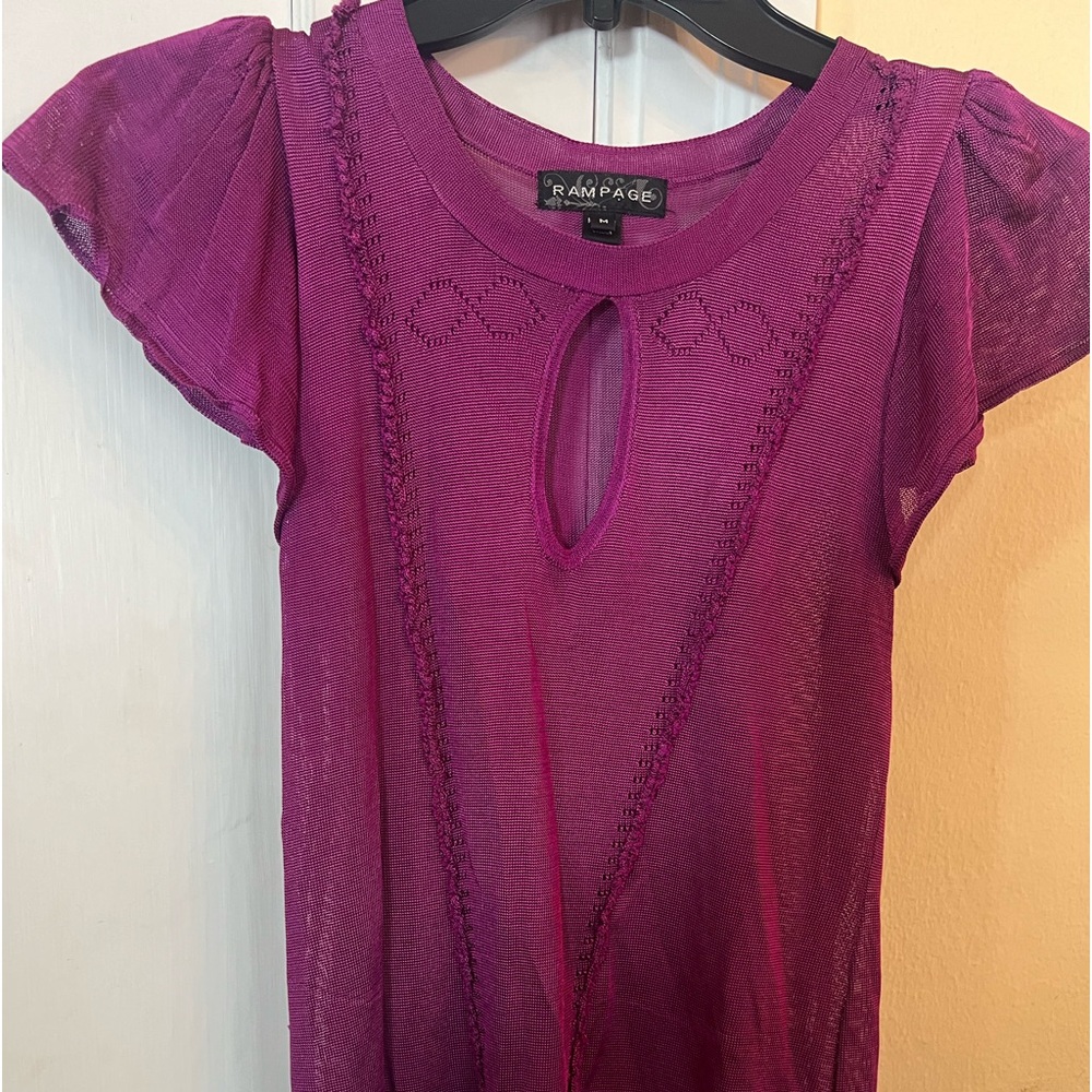 Rampage size M juniors blouse.  Rayon material short sleeves.